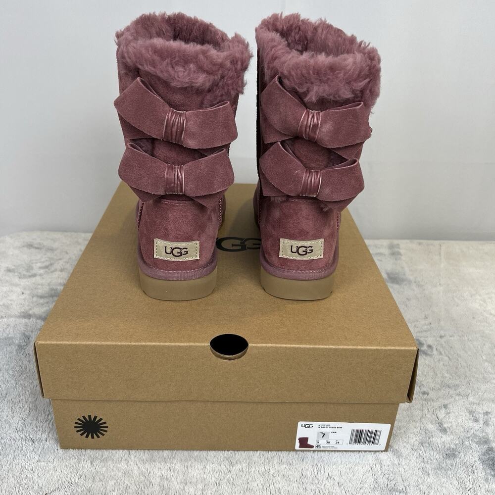 UGG BAILEY SUEDE BOW PLUM WINE WOMEN'S BOOTS SIZE US 7/UK 5 NEW IN BOX
